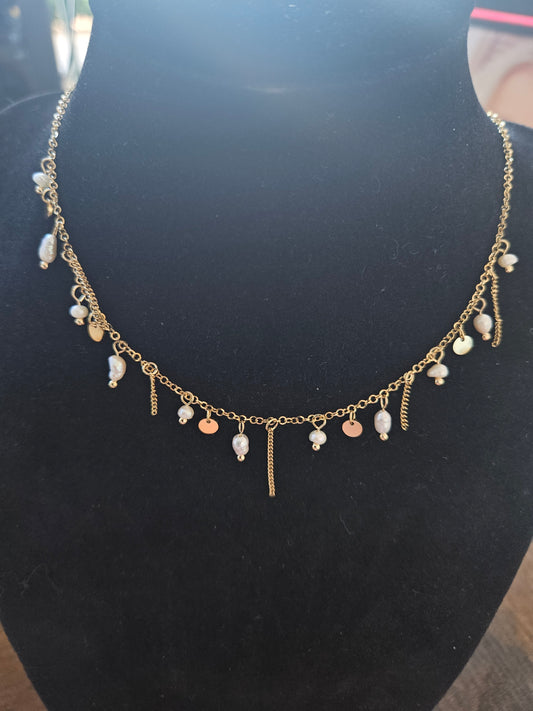 Collier perle d'eau douce et chaînette