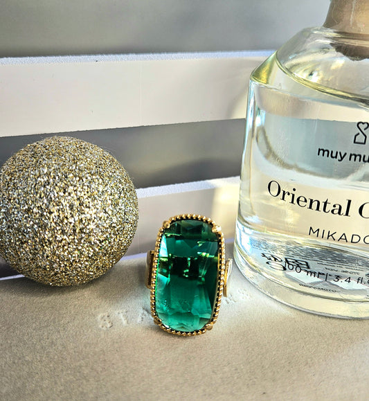 Bague en verre verte