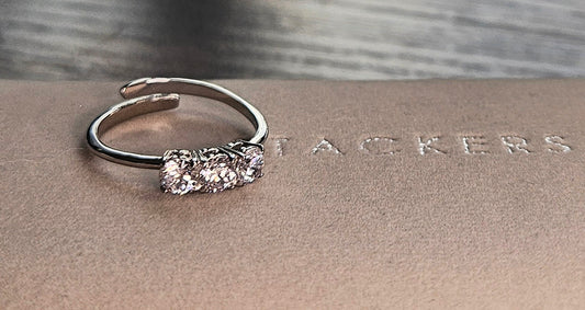 Bague 3 cristaux type alliance