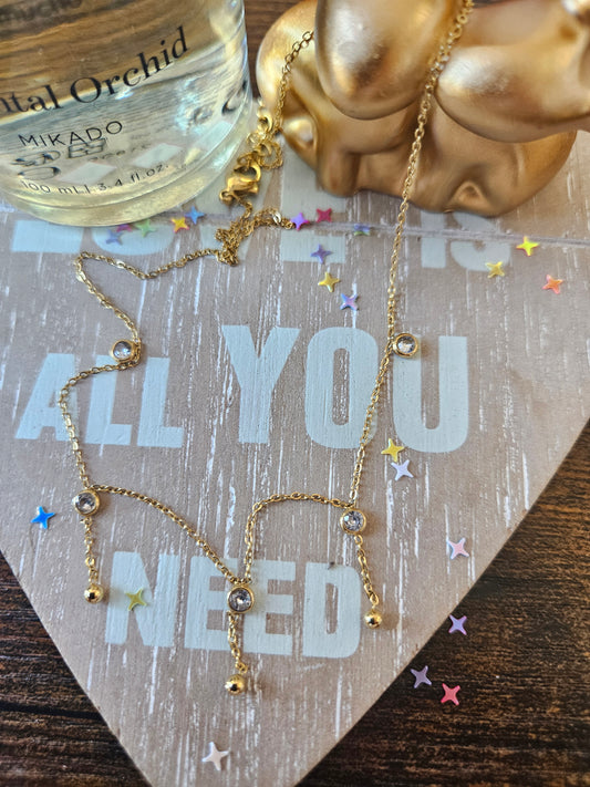 Collier strass et perle d'acier