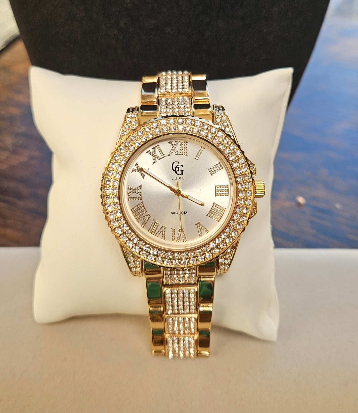 Bracelet montre large strass argente