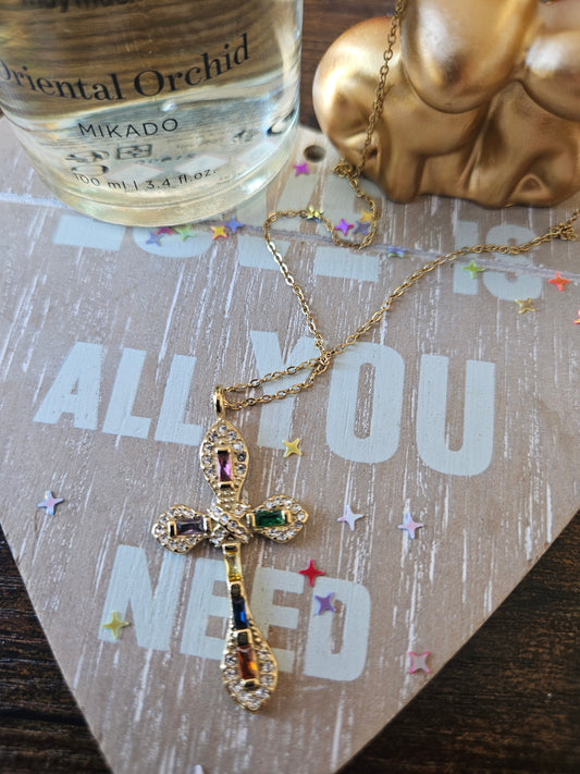 Collier croix cristal