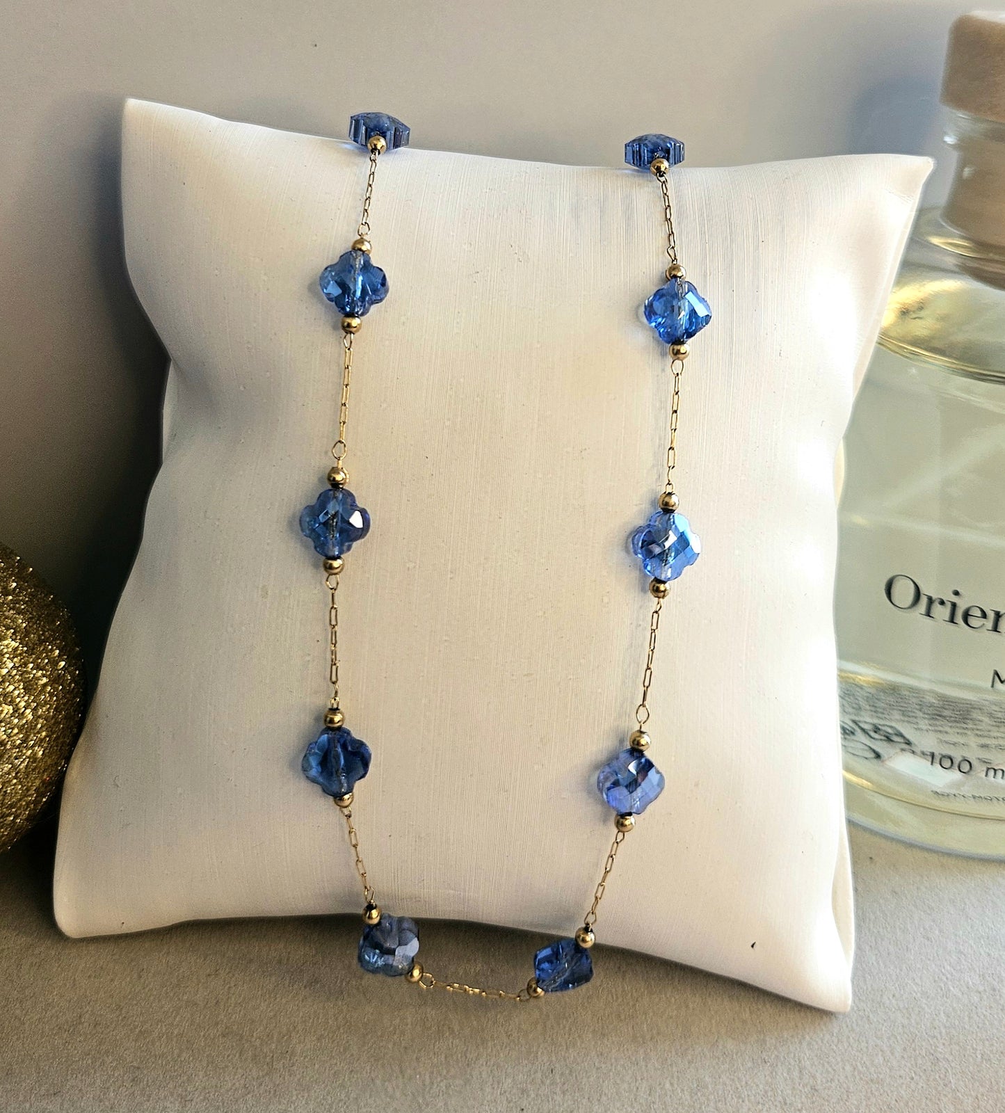 Collier cristal trefle bleu