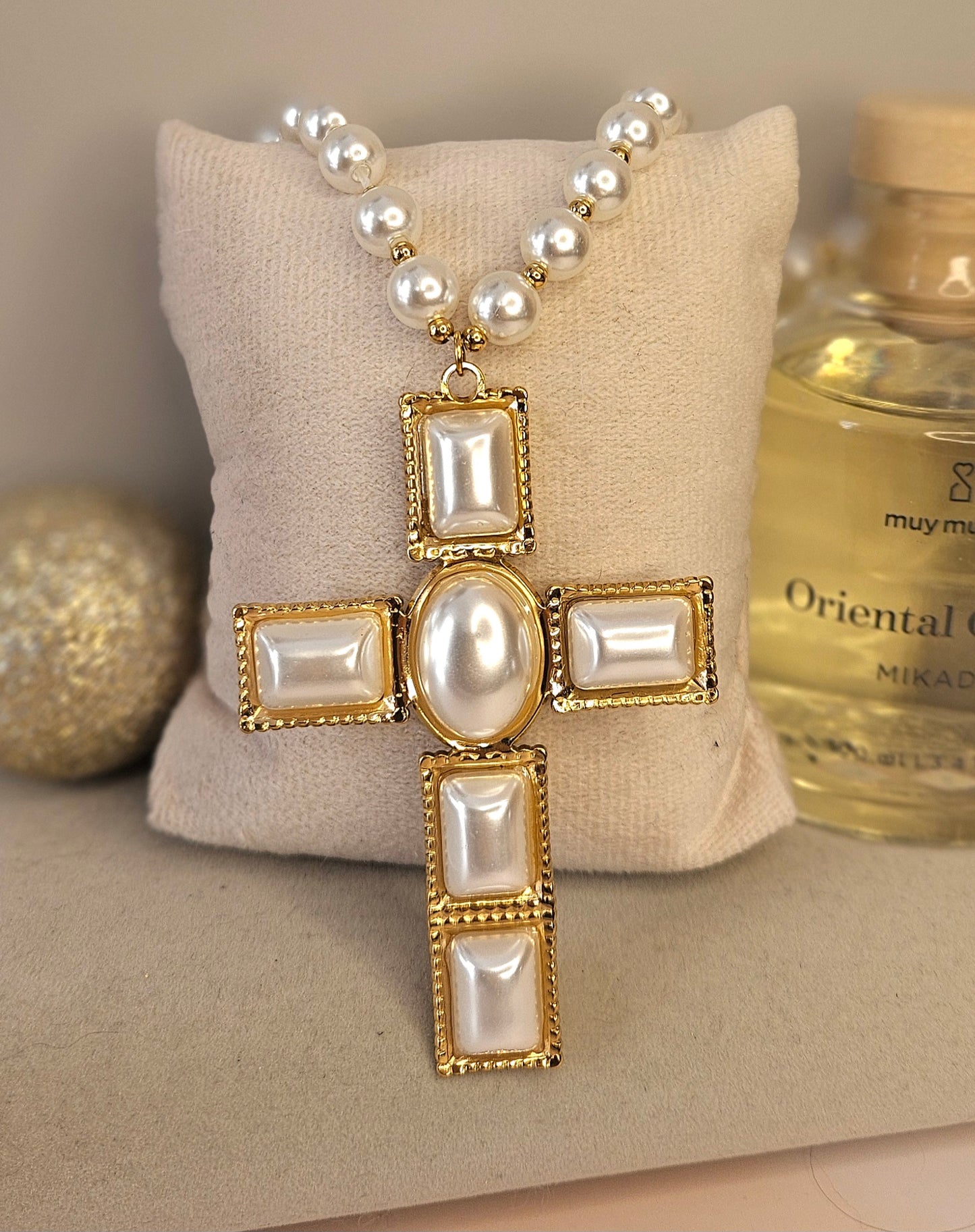 Collier sautoire croix perle