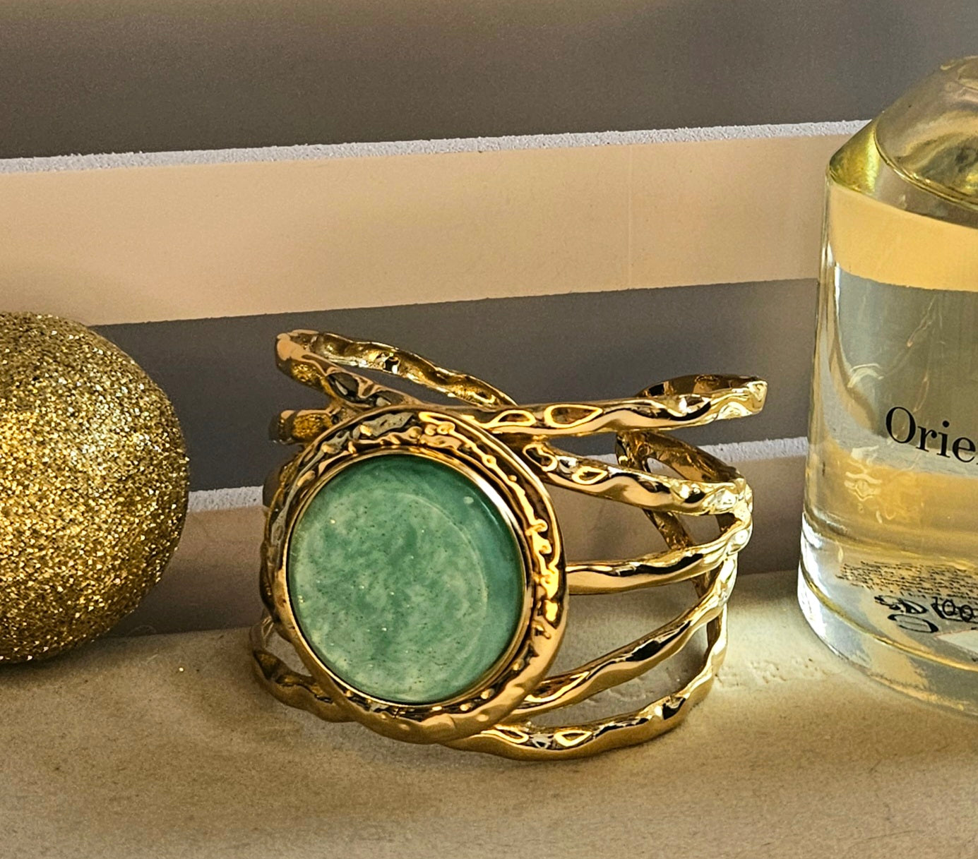 Bracelet manchette verte