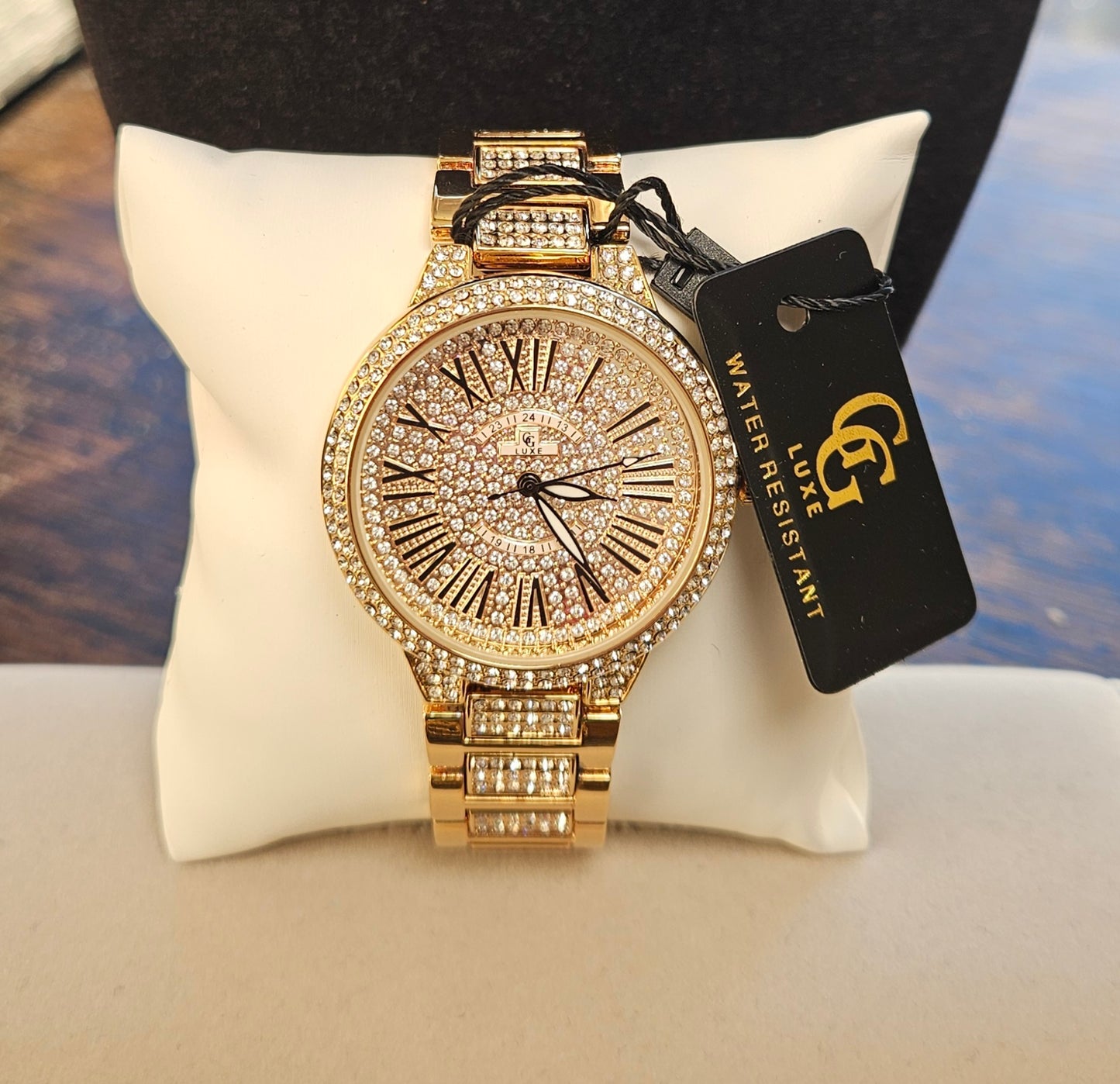 Bracelet montre strass cadrant strass dore