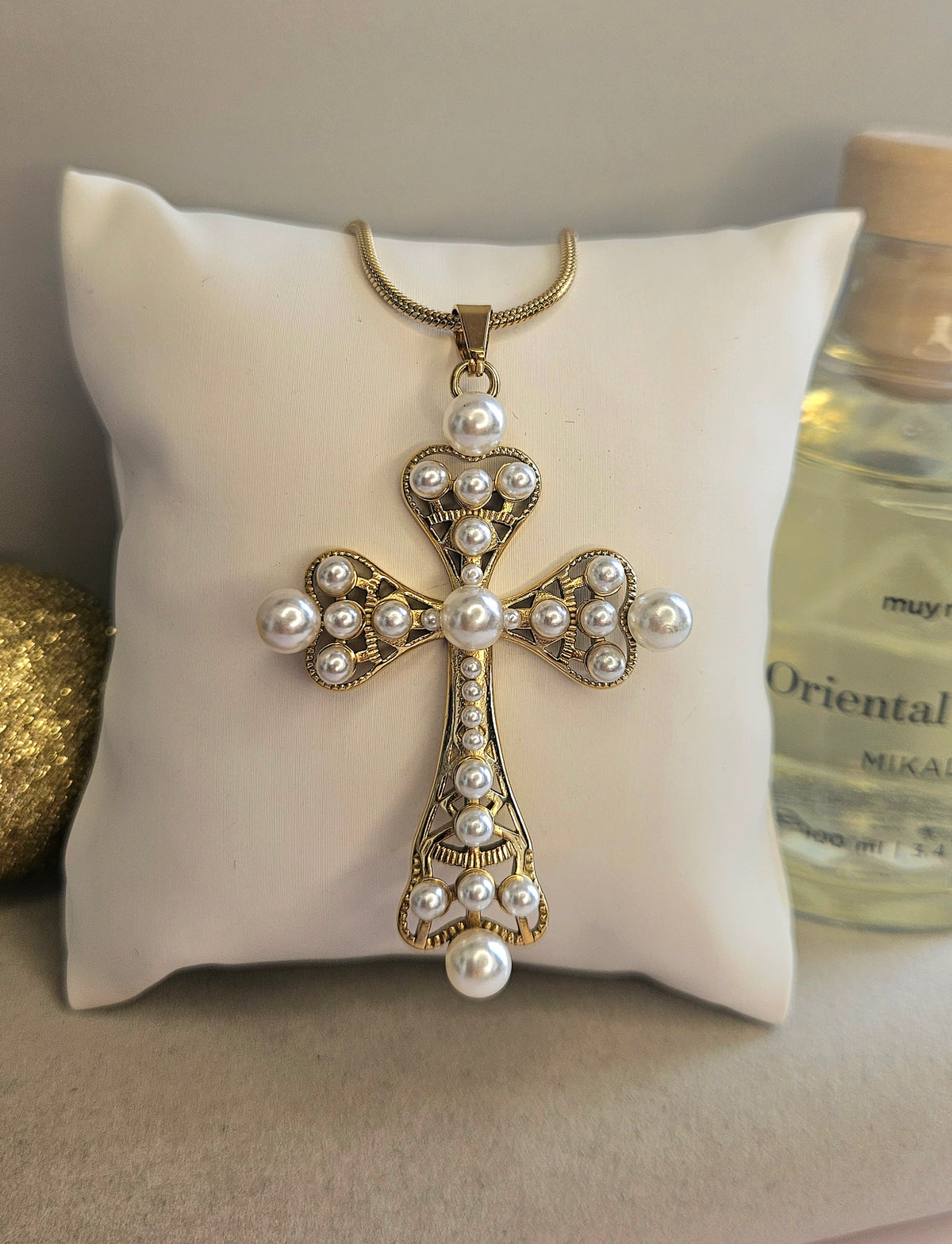 Collier croix perle