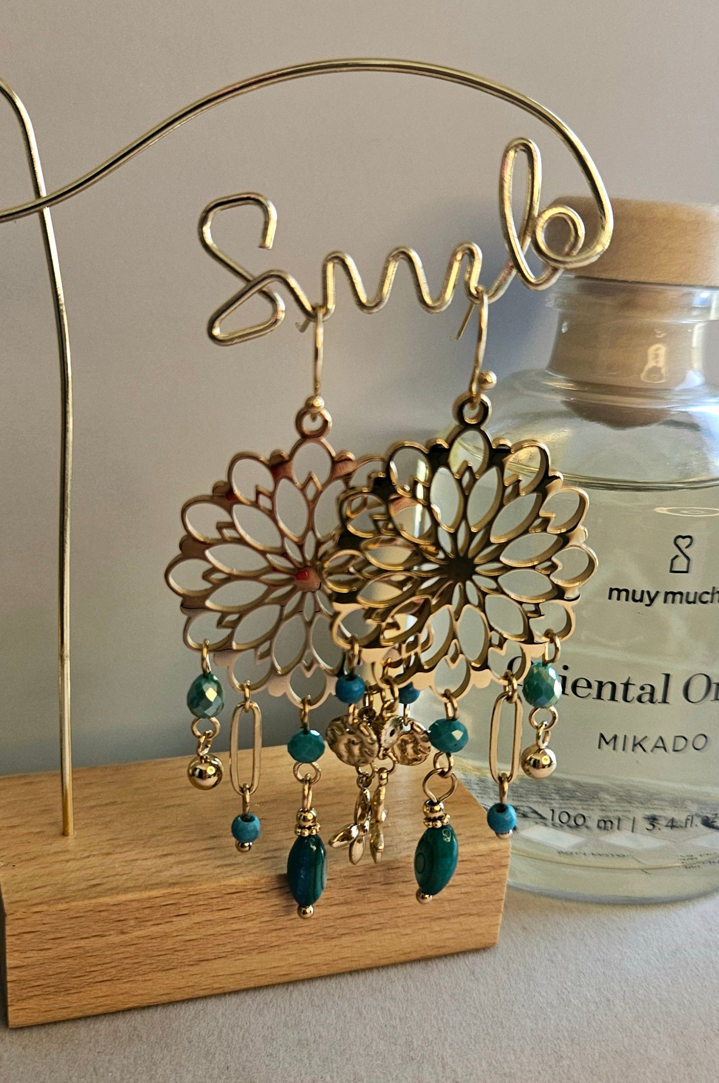 Boucles d'oreilles fleur et perle nacre verte
