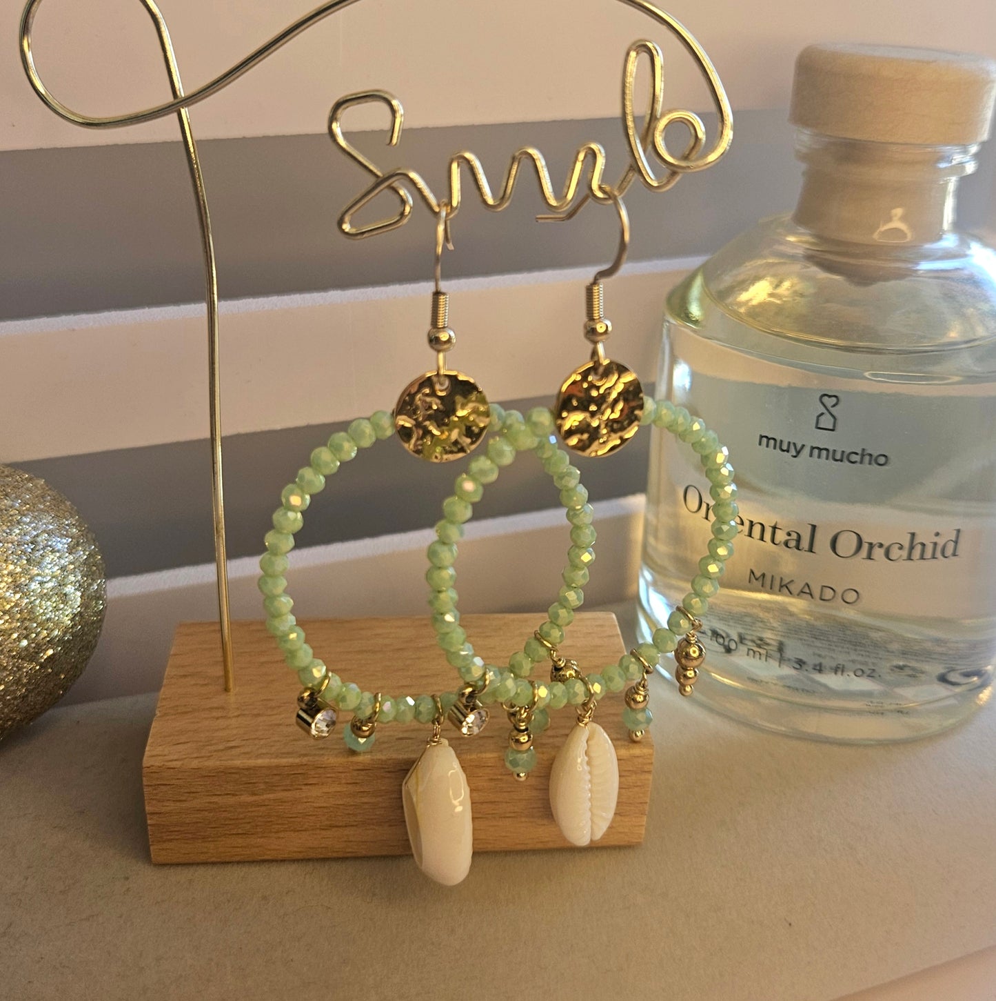Boucles d'oreilles perles vertes irises corie
